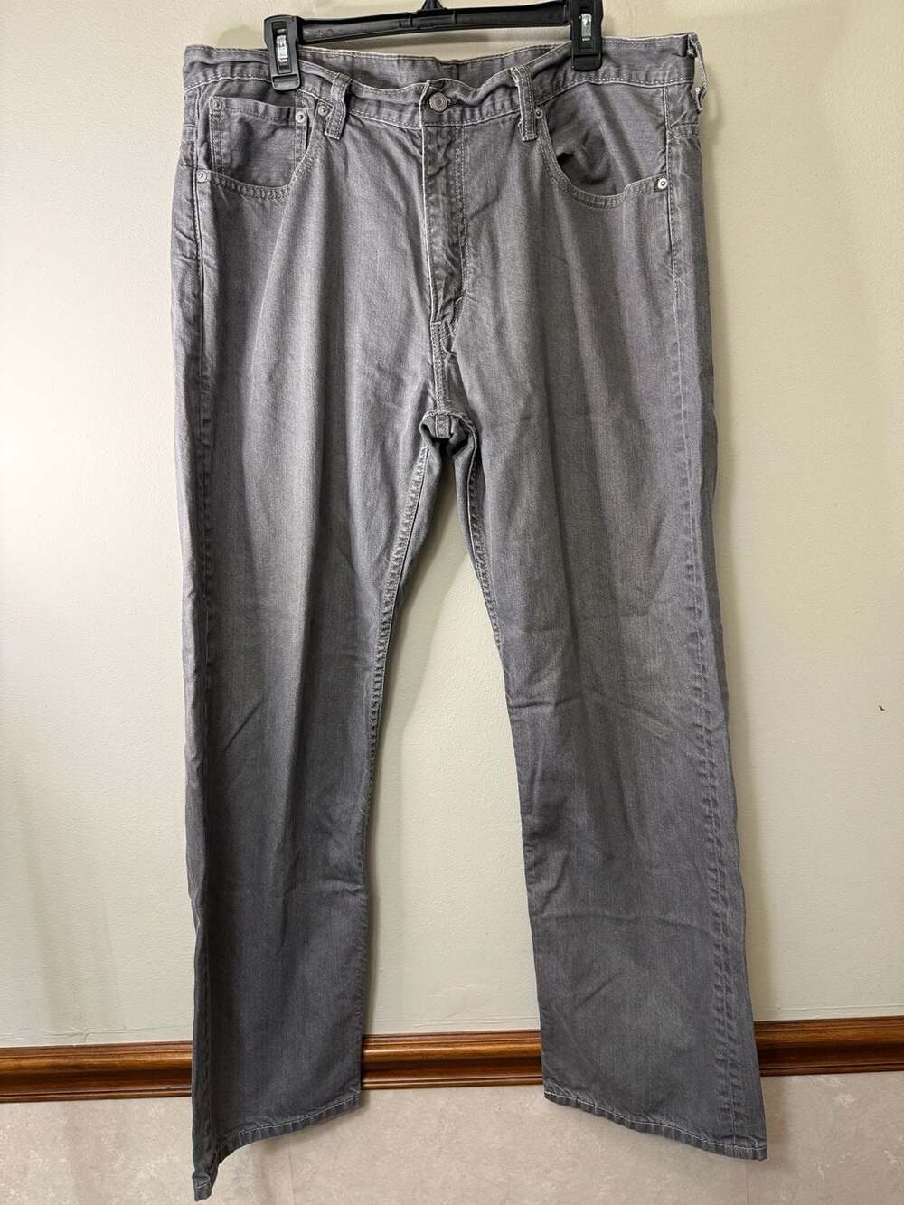 Levi's 569 Jeans Size 38x34 Gray Loose Straight Denim